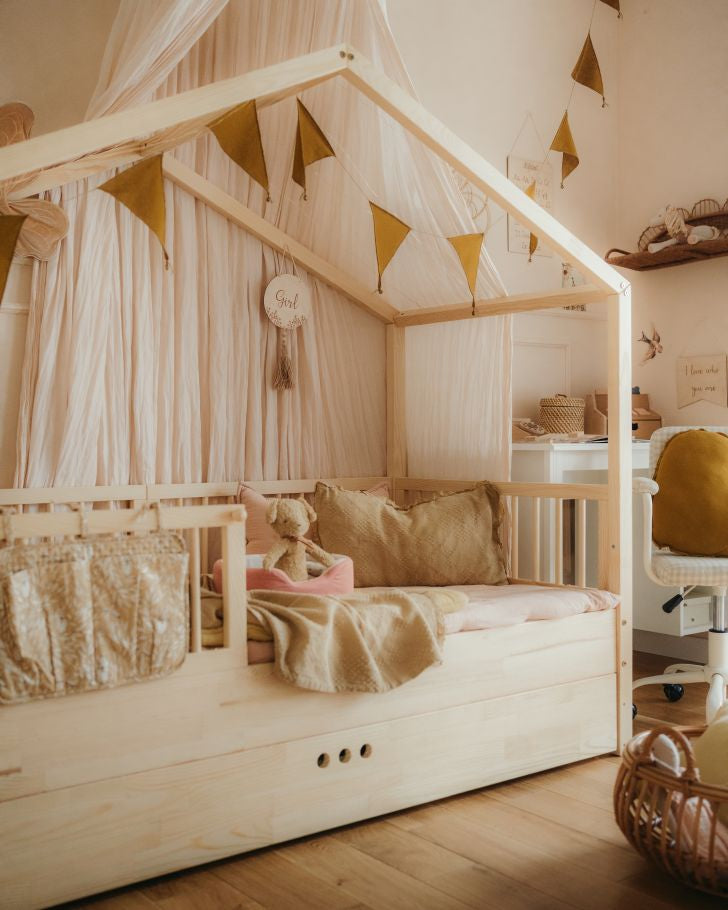 Dream Nest pine łóżko domek 80x160 z barierkami