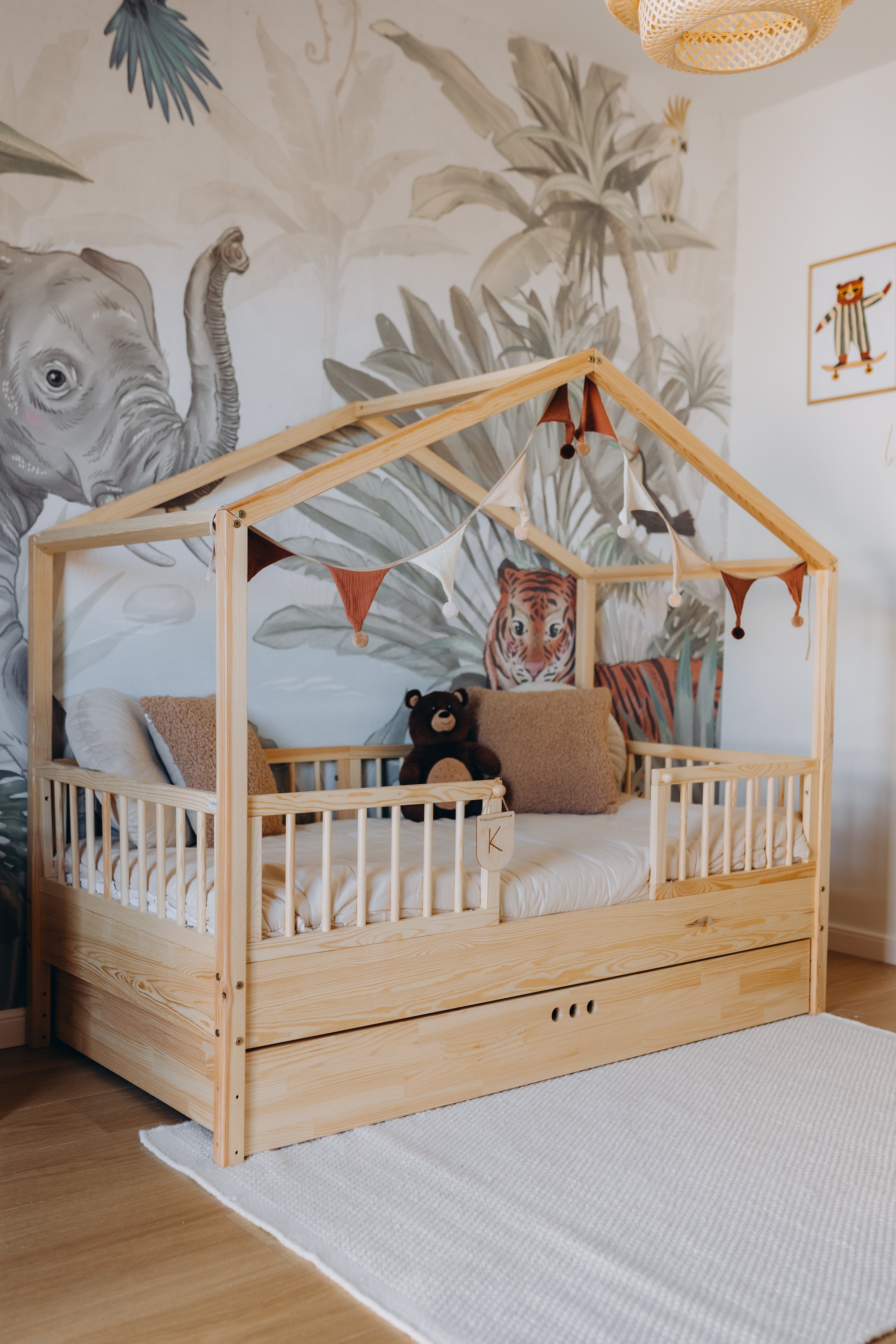 Dream Nest pine łóżko domek 80x160 z barierkami