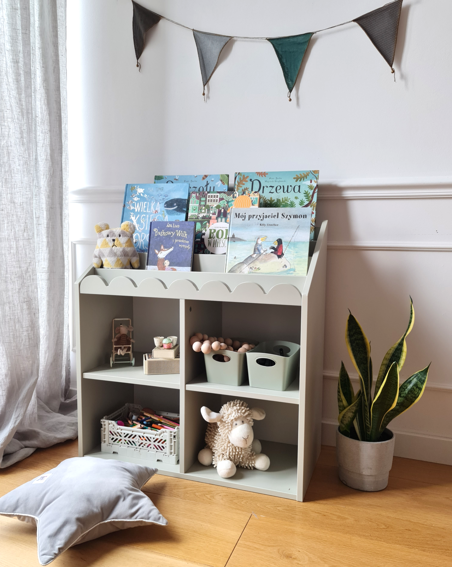Regał Montessori Book Nook sage– regał dziecięcy na książki i zabawki