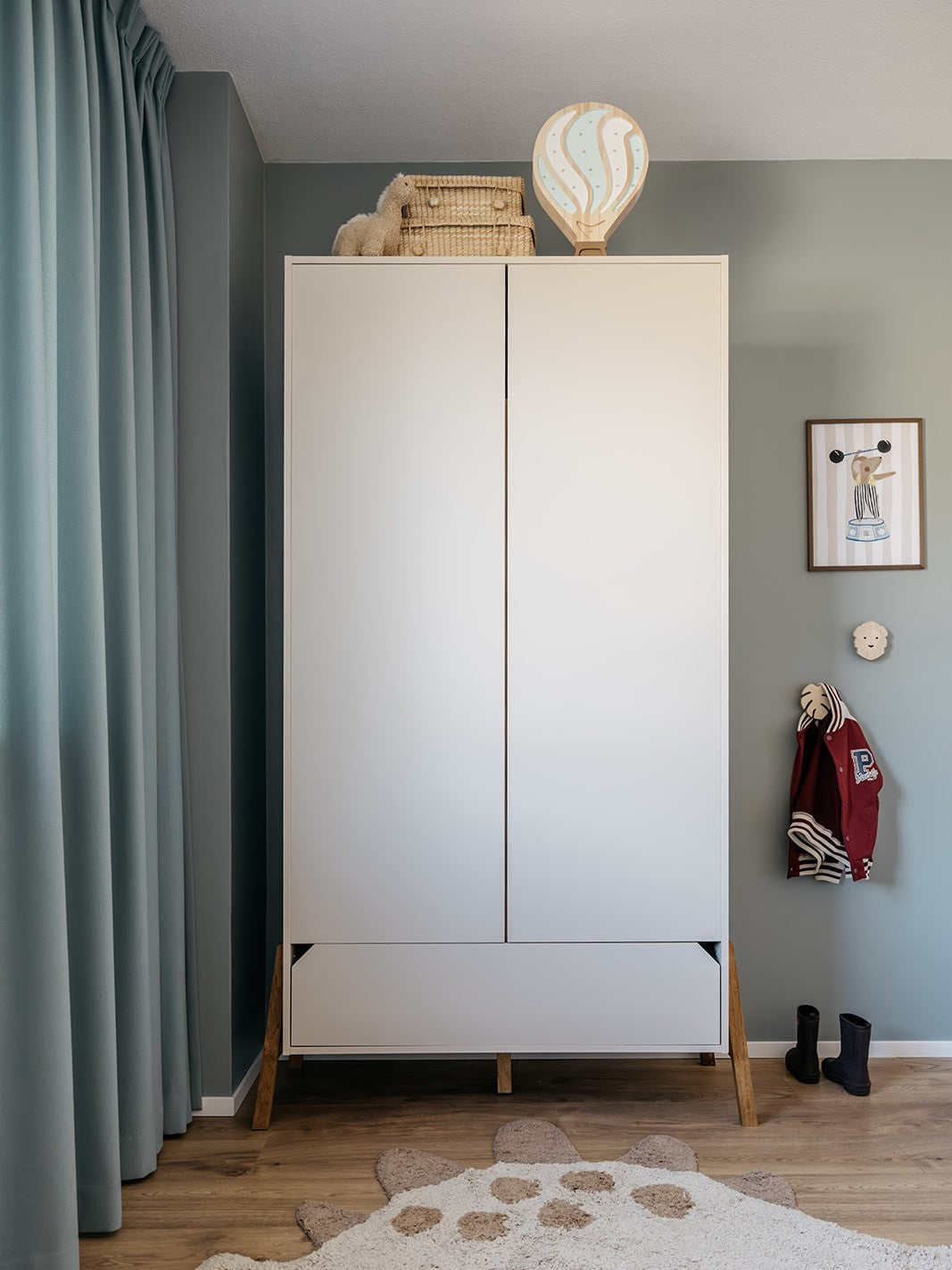 Lotta Latte 2-türiger Kleiderschrank