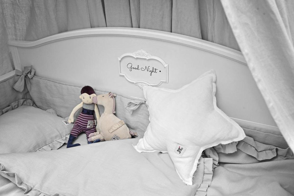Steingrau - Leinenhimmelbett