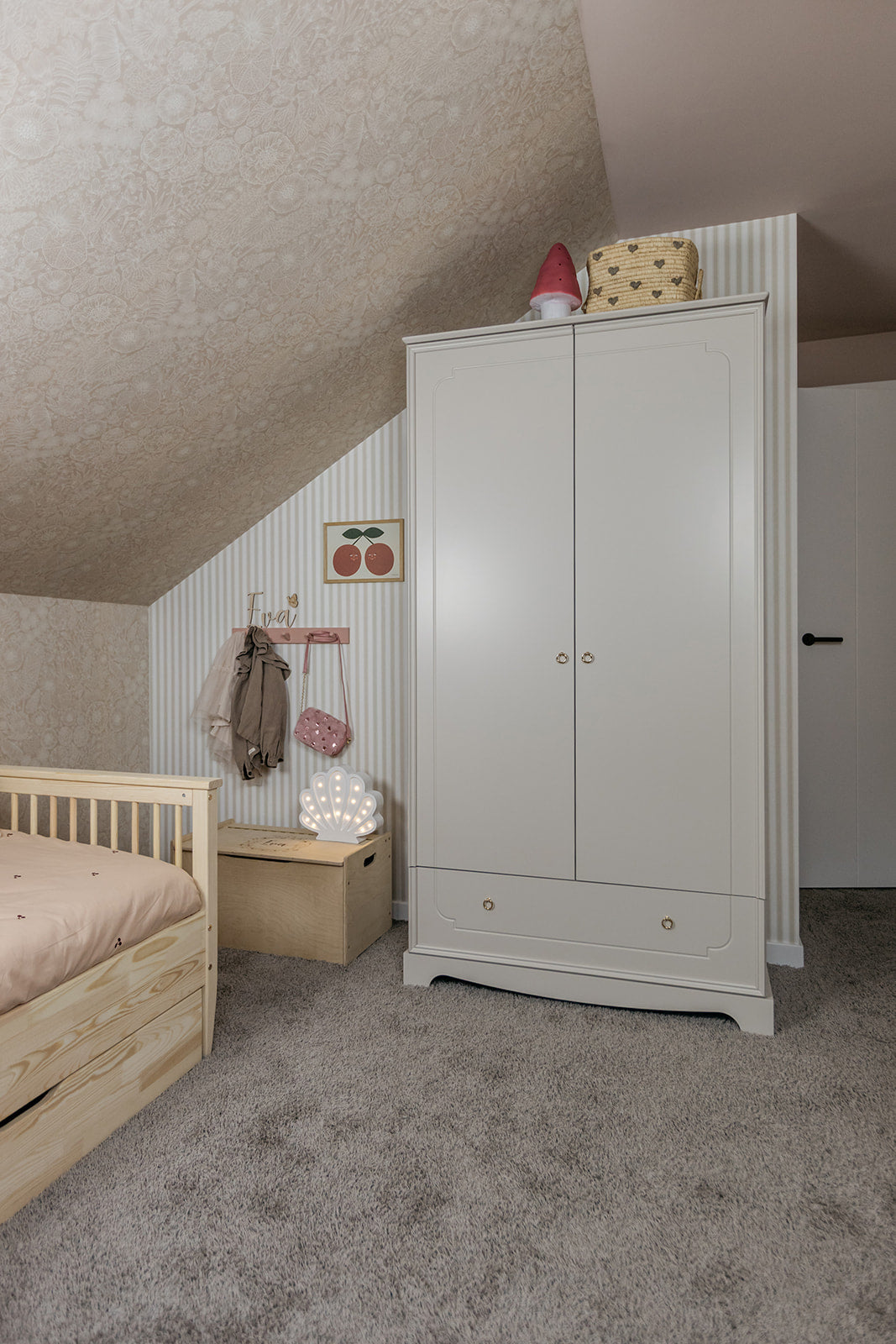 Royal Latte Kleiderschrank 2-türig