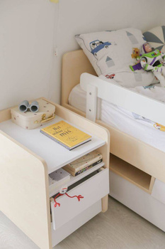 So sixty Schrank auf Rädern