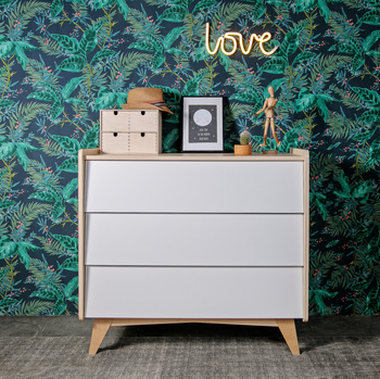 So sixty 3-drawer chest