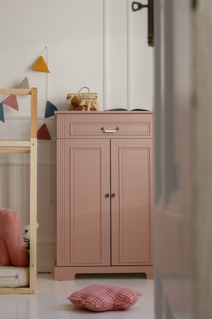 Ines vintage rose 2-door chest