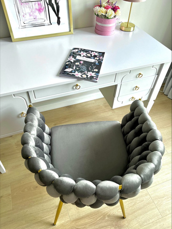 Royal timeless white desk