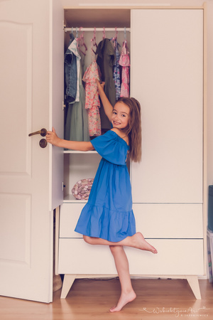 So sixty 2-door wardrobe