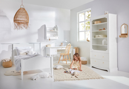 Royal timeless white desk