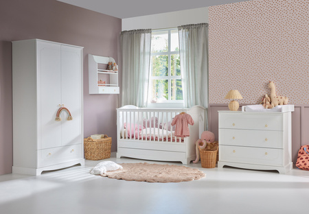 Royal timeless white 3-drawer chest