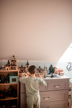 Ines neutral gray komoda 4-szufladowa