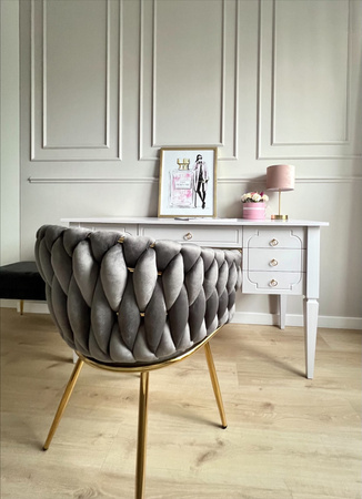 Royal timeless white desk