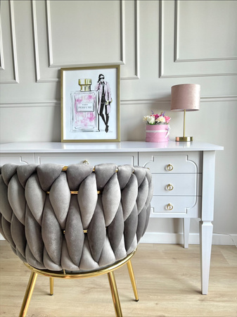 Royal timeless white desk