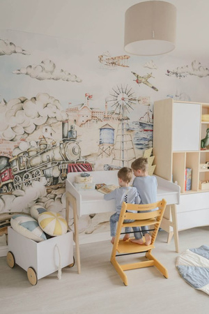 Lotta snow toy chest on wheels