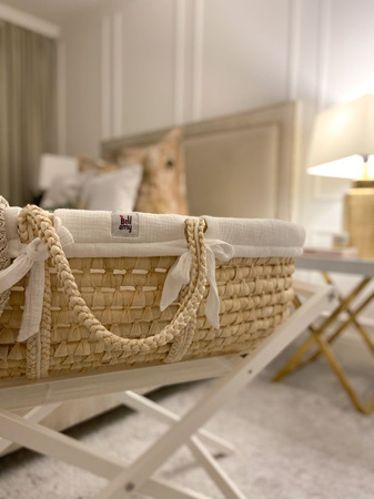 Textiles to the Moses basket Snow