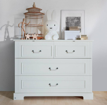 Ines elegant white 4- drawer chest