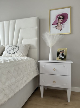 Royal  timeless bedside table white