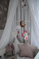 Snowy white lniany baldachim